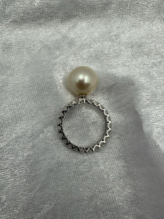 12mm Australian South Sea Pearl and diamond ring