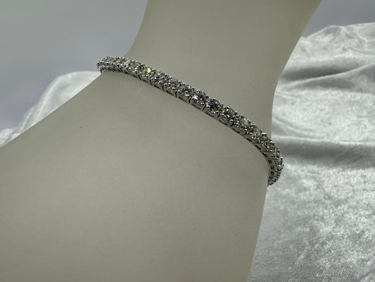 18K white gold lab grown tennis bracelet, 6.96 TCW