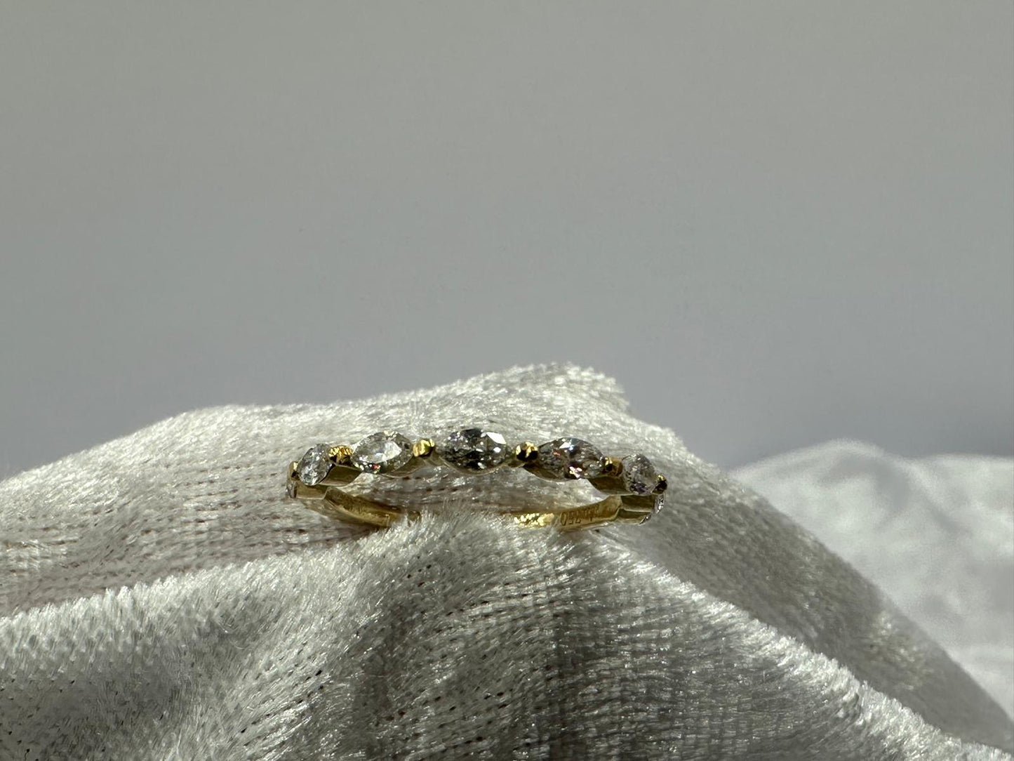 18K Yellow gold marquise diamond ring