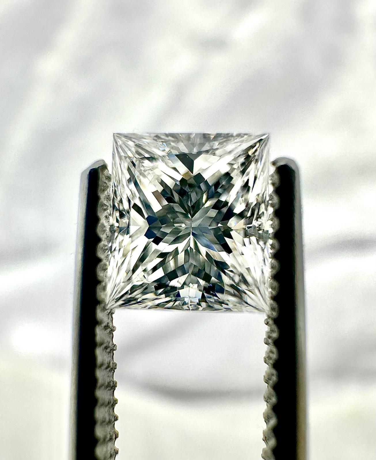 HRD certified princess cut 0.91 ct F/VVS1