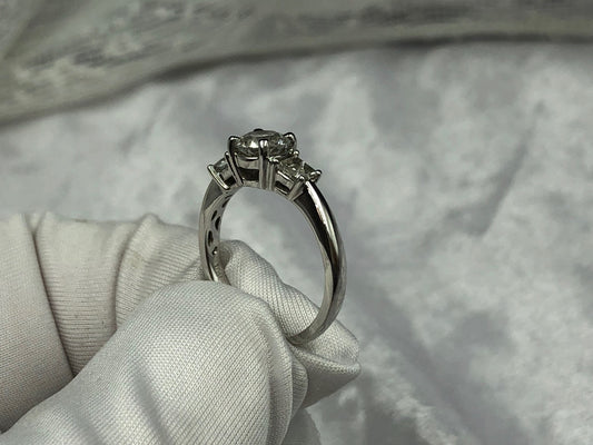 Gorgeous Three Stone diamond ring. 1.00 carat total weight